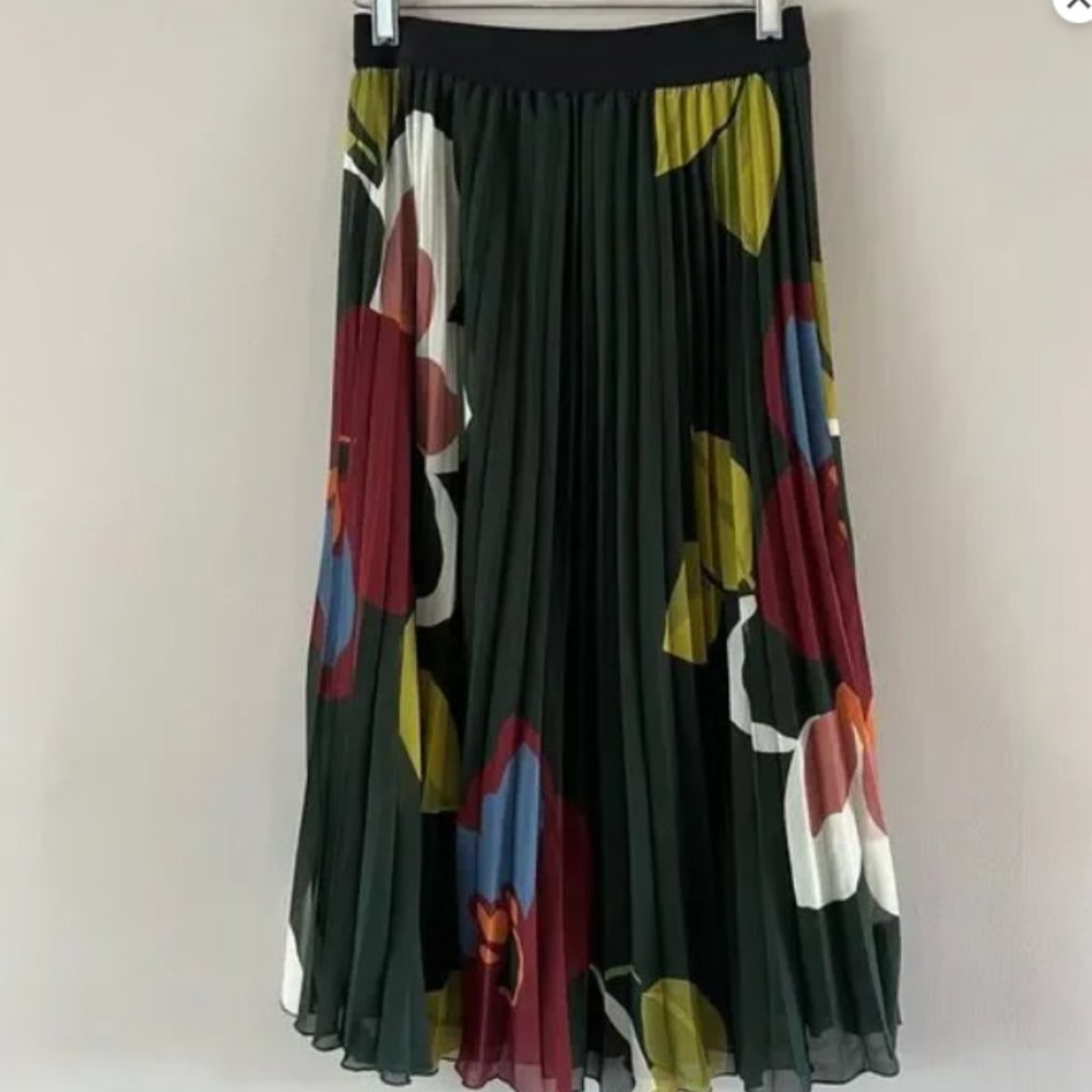 DR2 by Daniel Rainn pleated floral skirt